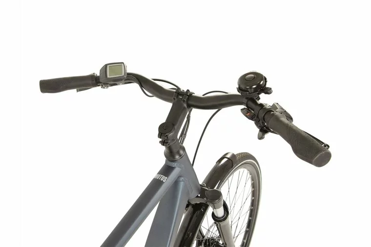 Raleigh Motus CrossBar Electric Hybrid Bike-Blue 22 5 Raleigh Motus CrossBar Electric Hybrid Bike-Blue 22 - Image 5